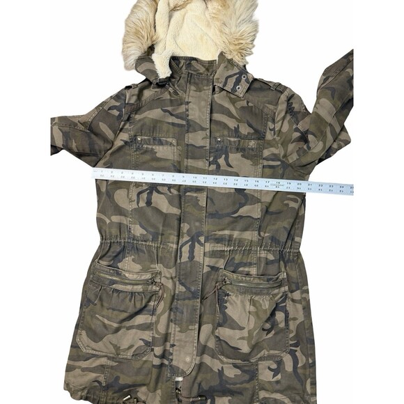 Express Women’s Sz M Camo Hooded Coat Jacket Soft Faux Fur Lined Removable Vest - Picture 14 of 16